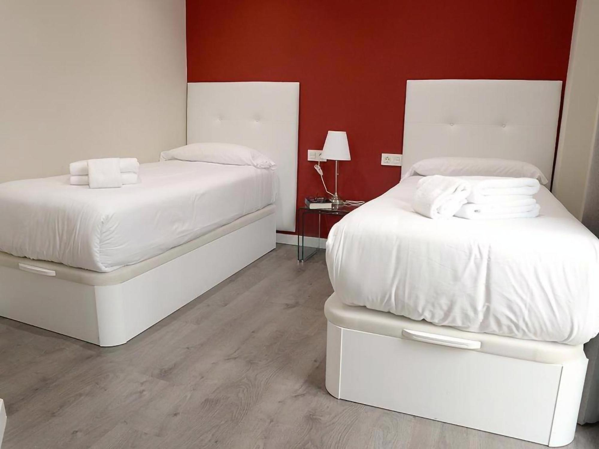Apartamentos Royal Urban Granada Bagian luar foto