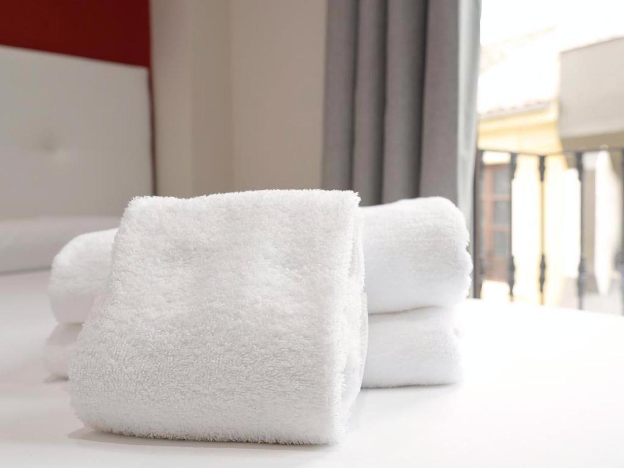 Apartamentos Royal Urban Granada Bagian luar foto